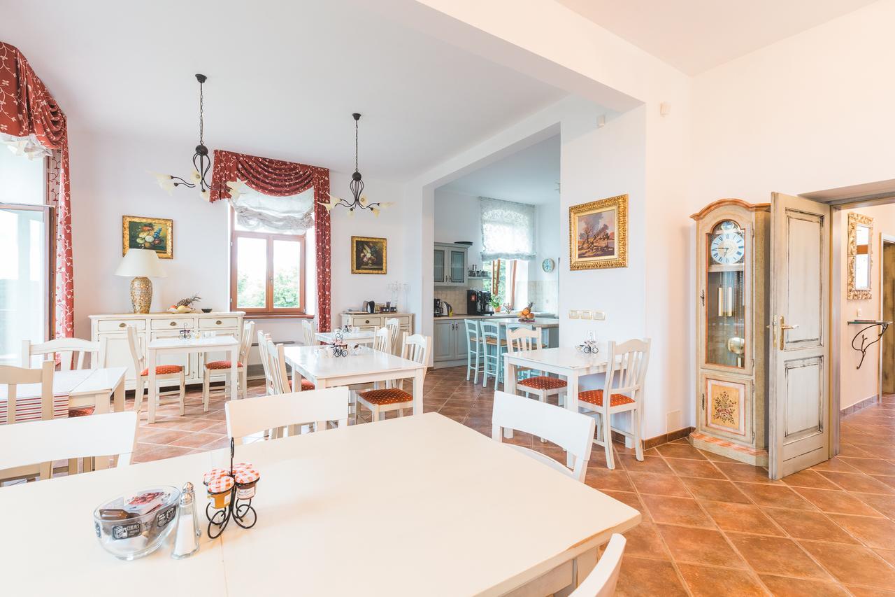 Palazzo Angelica B&B Adults Only Oprtalj Екстер'єр фото